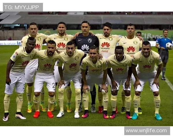 墨西哥足球明星风采展示精彩瞬间与球场魅力尽在其中