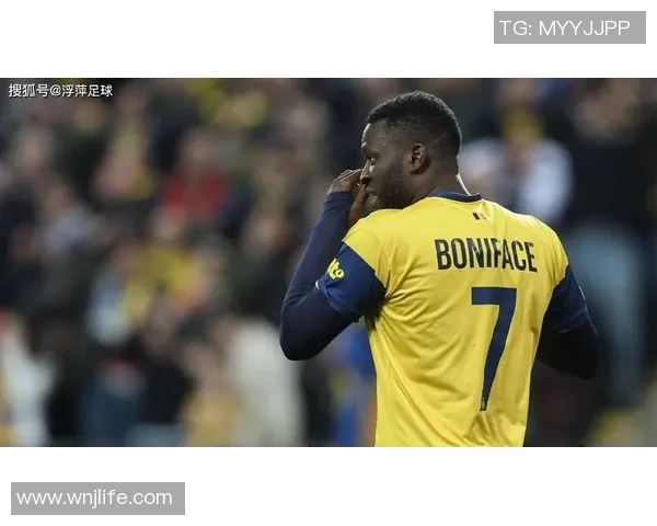 尼日利亚原足球明星的传奇人生与对足球的热爱之路