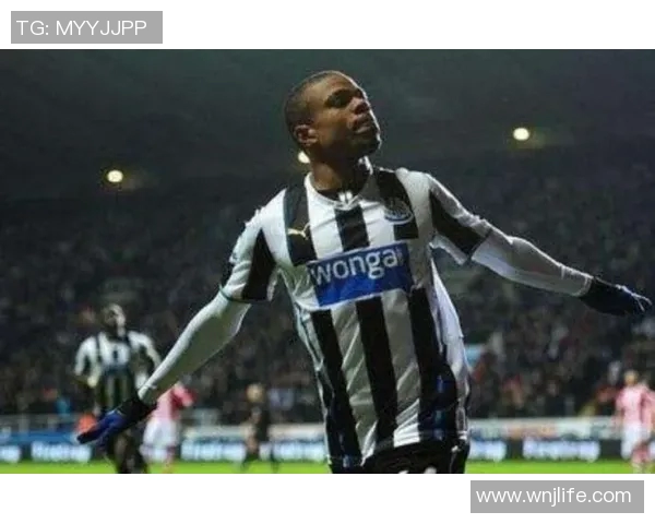 足球明星雷米大叔精彩瞬间大集合展现他的风采与魅力